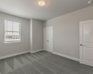 9549 Thorncrown Lane - Photo Thumbnail 13