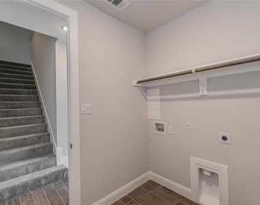 9549 Thorncrown Lane - Photo Thumbnail 11