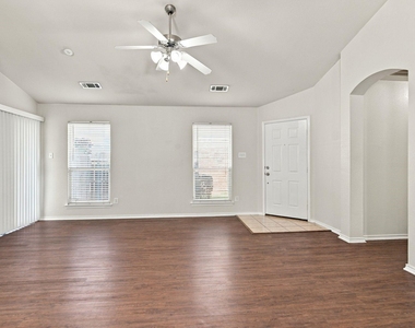 6425 Regina Drive - Photo Thumbnail 3