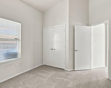 6425 Regina Drive - Photo Thumbnail 18