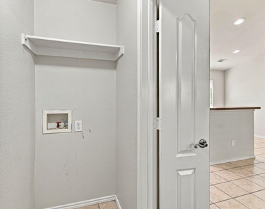6425 Regina Drive - Photo Thumbnail 23