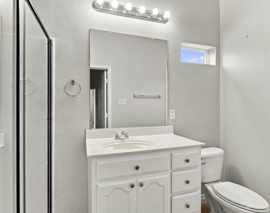 6425 Regina Drive - Photo Thumbnail 16