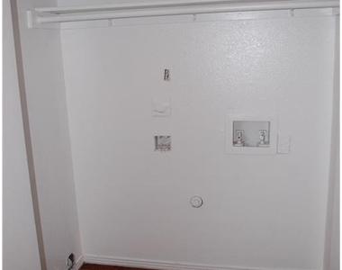 1127 Rimcrest Drive - Photo Thumbnail 12