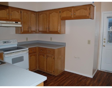 1127 Rimcrest Drive - Photo Thumbnail 10
