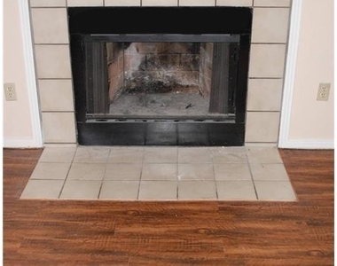 1127 Rimcrest Drive - Photo Thumbnail 6