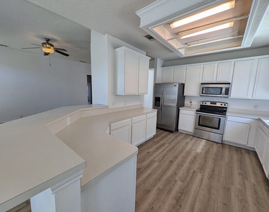6909 Cinnabar Drive - Photo Thumbnail 16