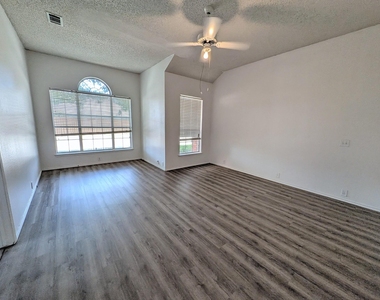 6909 Cinnabar Drive - Photo Thumbnail 22