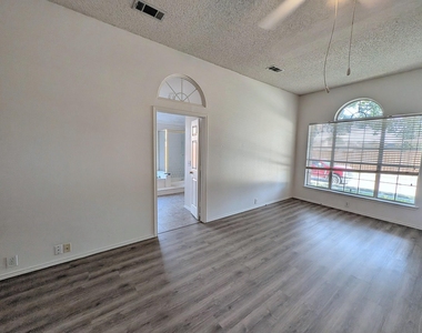 6909 Cinnabar Drive - Photo Thumbnail 23