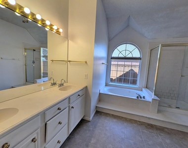 6909 Cinnabar Drive - Photo Thumbnail 25