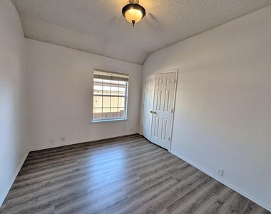 6909 Cinnabar Drive - Photo Thumbnail 30