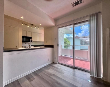 4347 Dickason Avenue - Photo Thumbnail 3