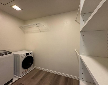 4347 Dickason Avenue - Photo Thumbnail 15
