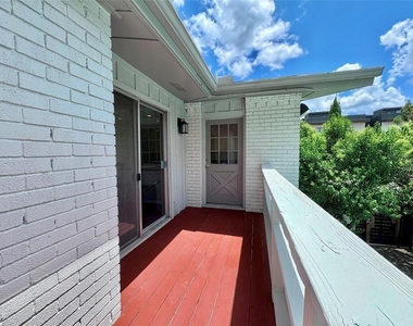 4347 Dickason Avenue - Photo Thumbnail 4