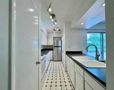 4347 Dickason Avenue - Photo Thumbnail 2