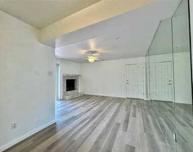 4347 Dickason Avenue - Photo Thumbnail 19