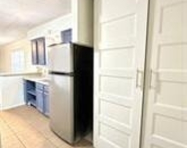 3110 N Harding Street - Photo Thumbnail 9