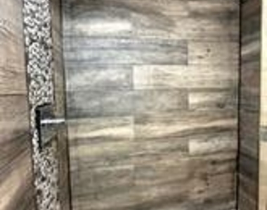 3110 N Harding Street - Photo Thumbnail 4