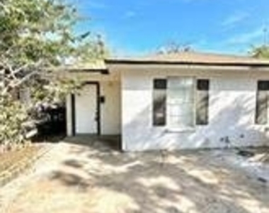 3110 N Harding Street - Photo Thumbnail 10