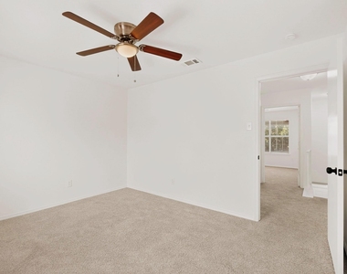 132 Graystone Place - Photo Thumbnail 22