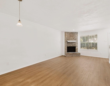 132 Graystone Place - Photo Thumbnail 8