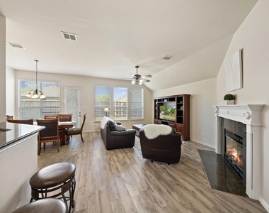 2653 Whispering Trl Unit 8 - Photo Thumbnail 7