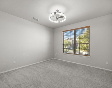 312 Crescent Avenue - Photo Thumbnail 15