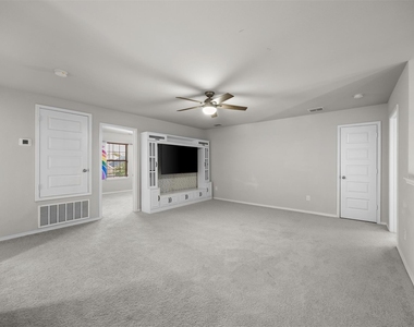 312 Crescent Avenue - Photo Thumbnail 14