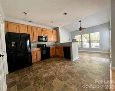 12821 James Blakeney Avenue - Photo Thumbnail 5