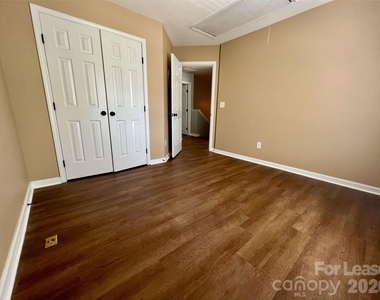 12821 James Blakeney Avenue - Photo Thumbnail 20