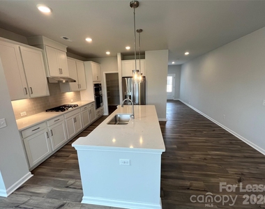 1402 Mossy Glade Road - Photo Thumbnail 3