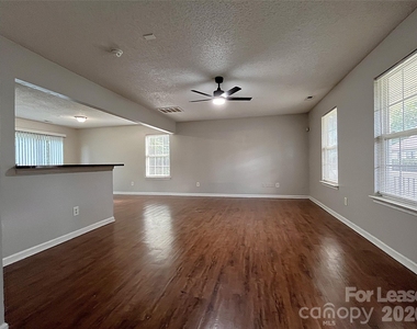 506 Railway Place Sw - Photo Thumbnail 3