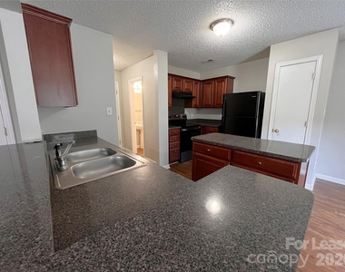 506 Railway Place Sw - Photo Thumbnail 7
