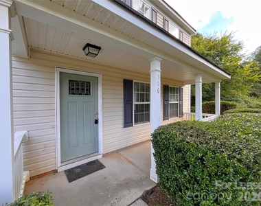506 Railway Place Sw - Photo Thumbnail 2