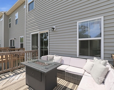 2595 Grantham Place Drive - Photo Thumbnail 26