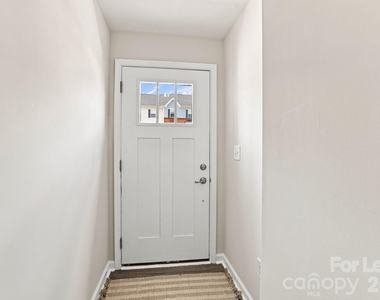 2595 Grantham Place Drive - Photo Thumbnail 8