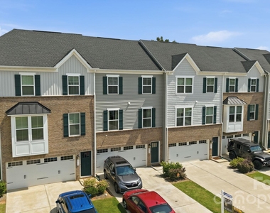 2595 Grantham Place Drive - Photo Thumbnail 33