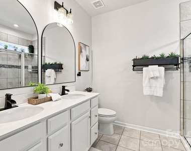 2595 Grantham Place Drive - Photo Thumbnail 17