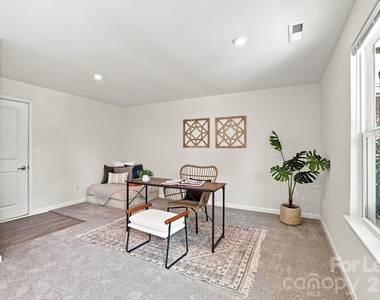 2595 Grantham Place Drive - Photo Thumbnail 6