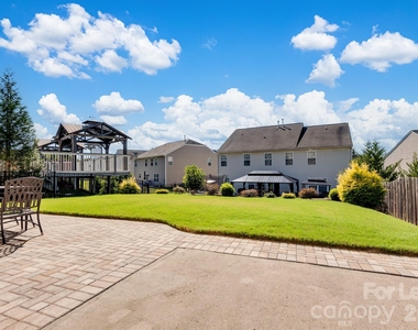2204 Reid Pointe Avenue - Photo Thumbnail 38