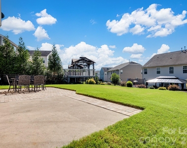 2204 Reid Pointe Avenue - Photo Thumbnail 39