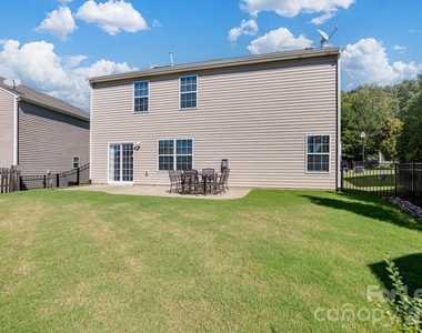 2204 Reid Pointe Avenue - Photo Thumbnail 44