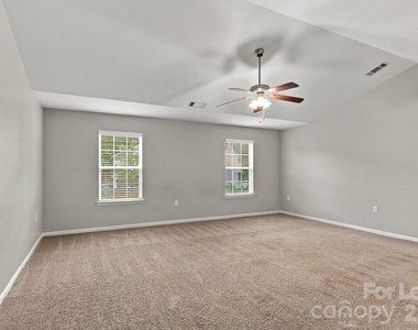 2204 Reid Pointe Avenue - Photo Thumbnail 26