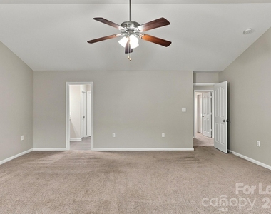 2204 Reid Pointe Avenue - Photo Thumbnail 27