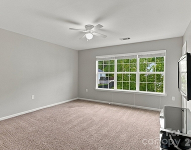 2204 Reid Pointe Avenue - Photo Thumbnail 31