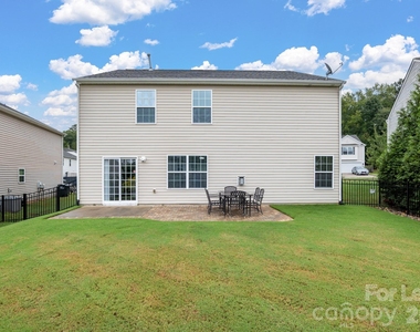 2204 Reid Pointe Avenue - Photo Thumbnail 43