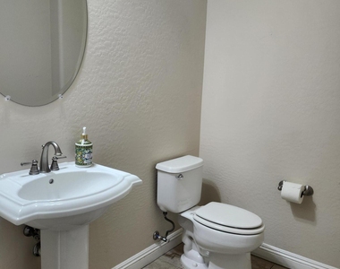 26787 N 90th Drive - Photo Thumbnail 10