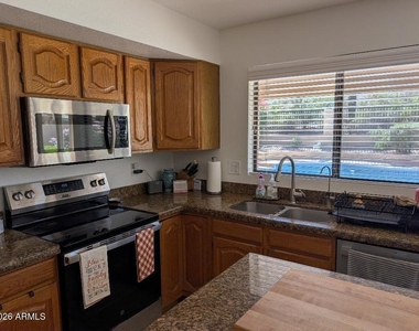 3509 E Rockledge Road - Photo Thumbnail 13