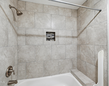 1229 E Mountain View Road - Photo Thumbnail 8