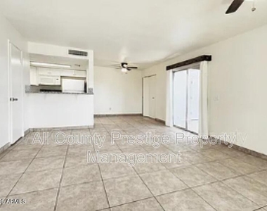 7524 N 47th Drive - Photo Thumbnail 3