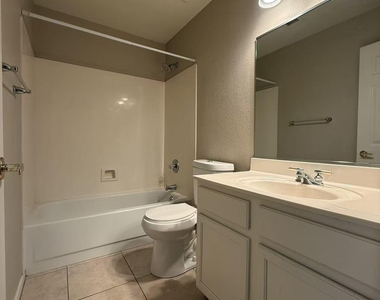 1720 E Flint Street - Photo Thumbnail 7